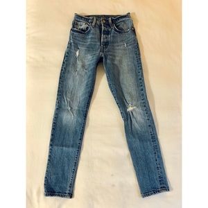 Levi’s 501 Distressed Skinny Jeans
